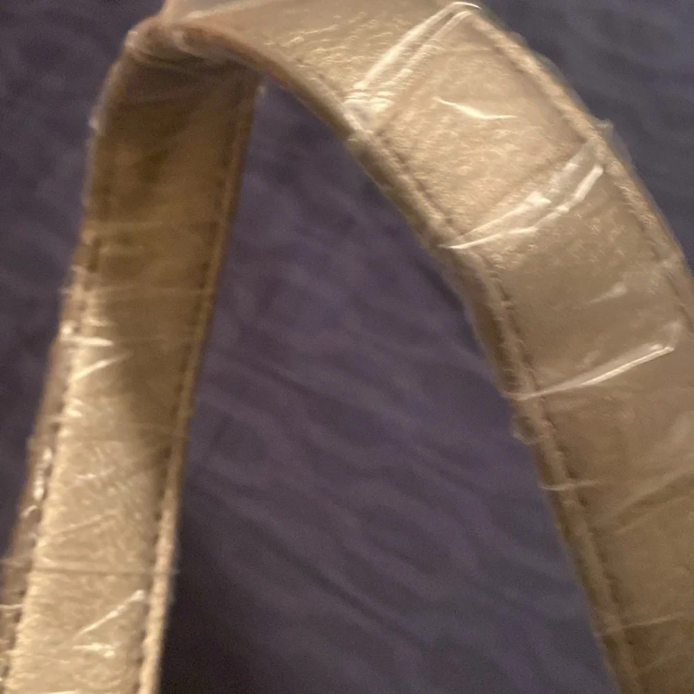 Neiman Marcus NWOT gold expandable tote. - Picture 4 of 10